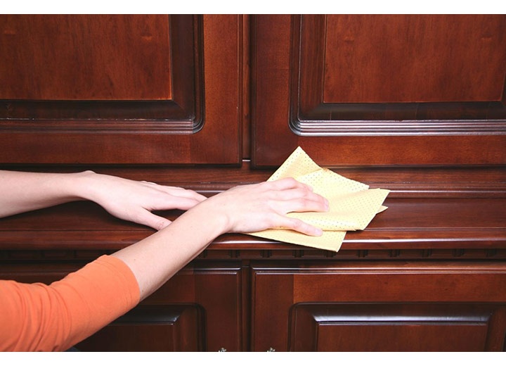 6 mẹo đơn giản xử lý đồ gỗ bị m���c và chống mốc hiệu quả nhất